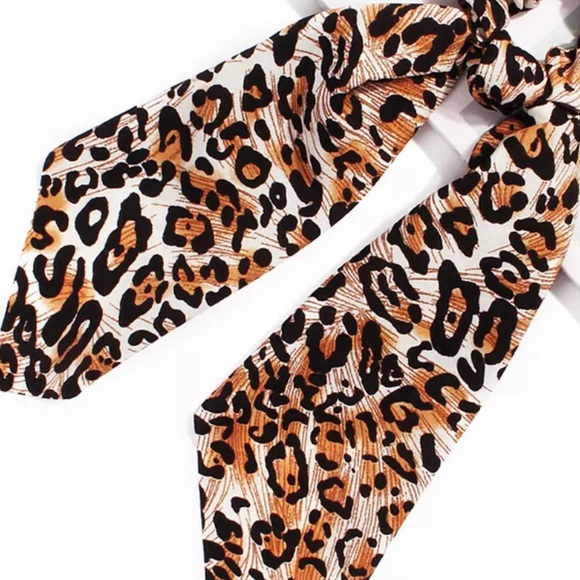 ✨HAIR SCARF SCRUNCHIE-ANIMAL PRINT - Picture 3 of 3